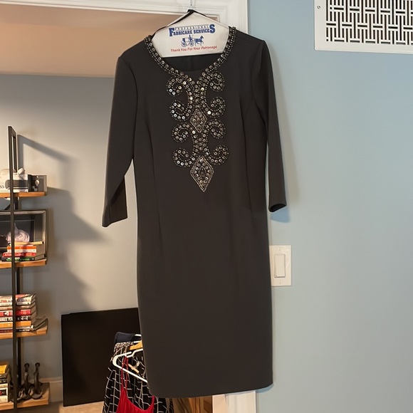 Beaded grey long sleeved dress, knee length - Picture 6 of 6